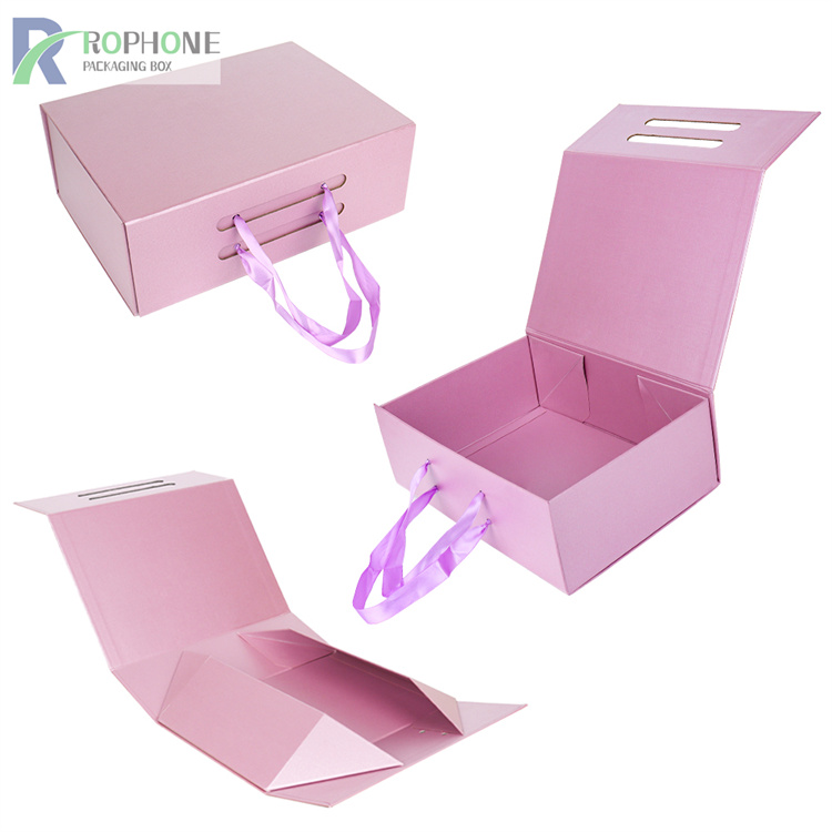kothak hadiah pink